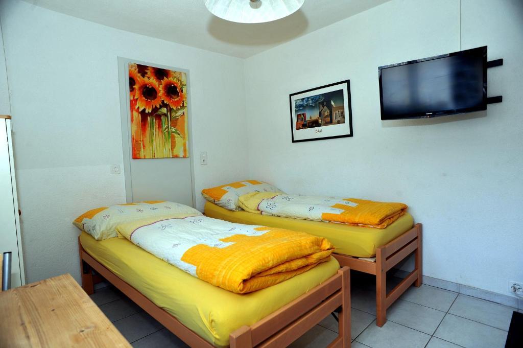 Niros Bed & Breakfast Birsfelden Chambre photo