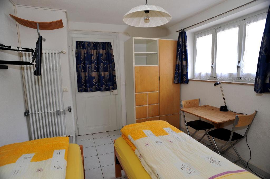 Niros Bed & Breakfast Birsfelden Chambre photo